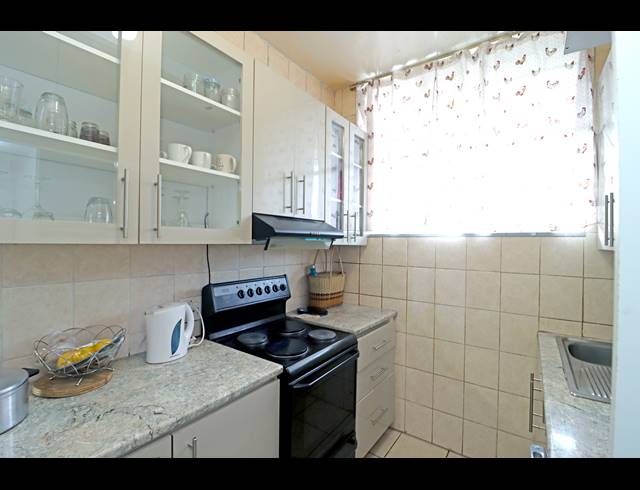 2 BEDROOM APARTMENT FOR SALE IN KEW